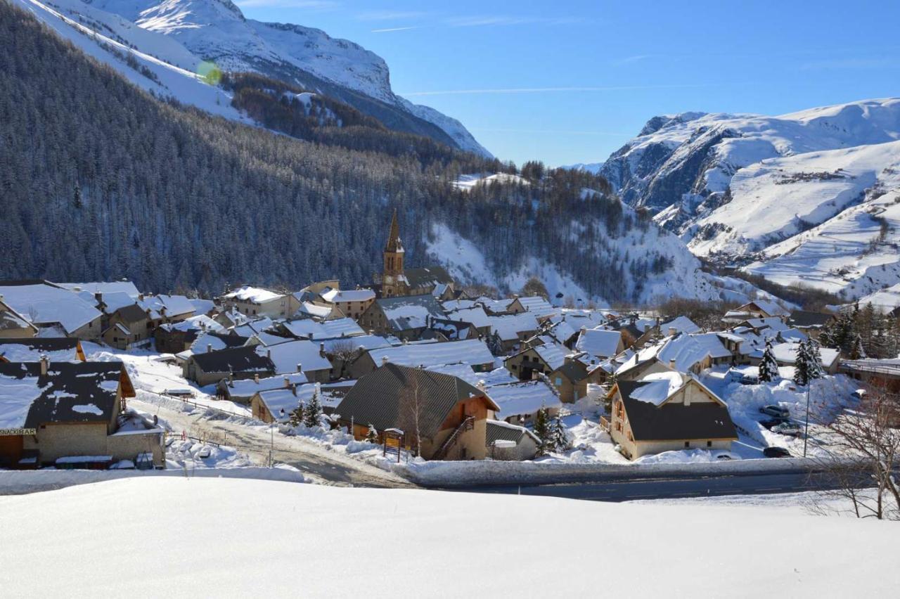 Le Gite Les Melezes Villar-dʼArène Exteriör bild